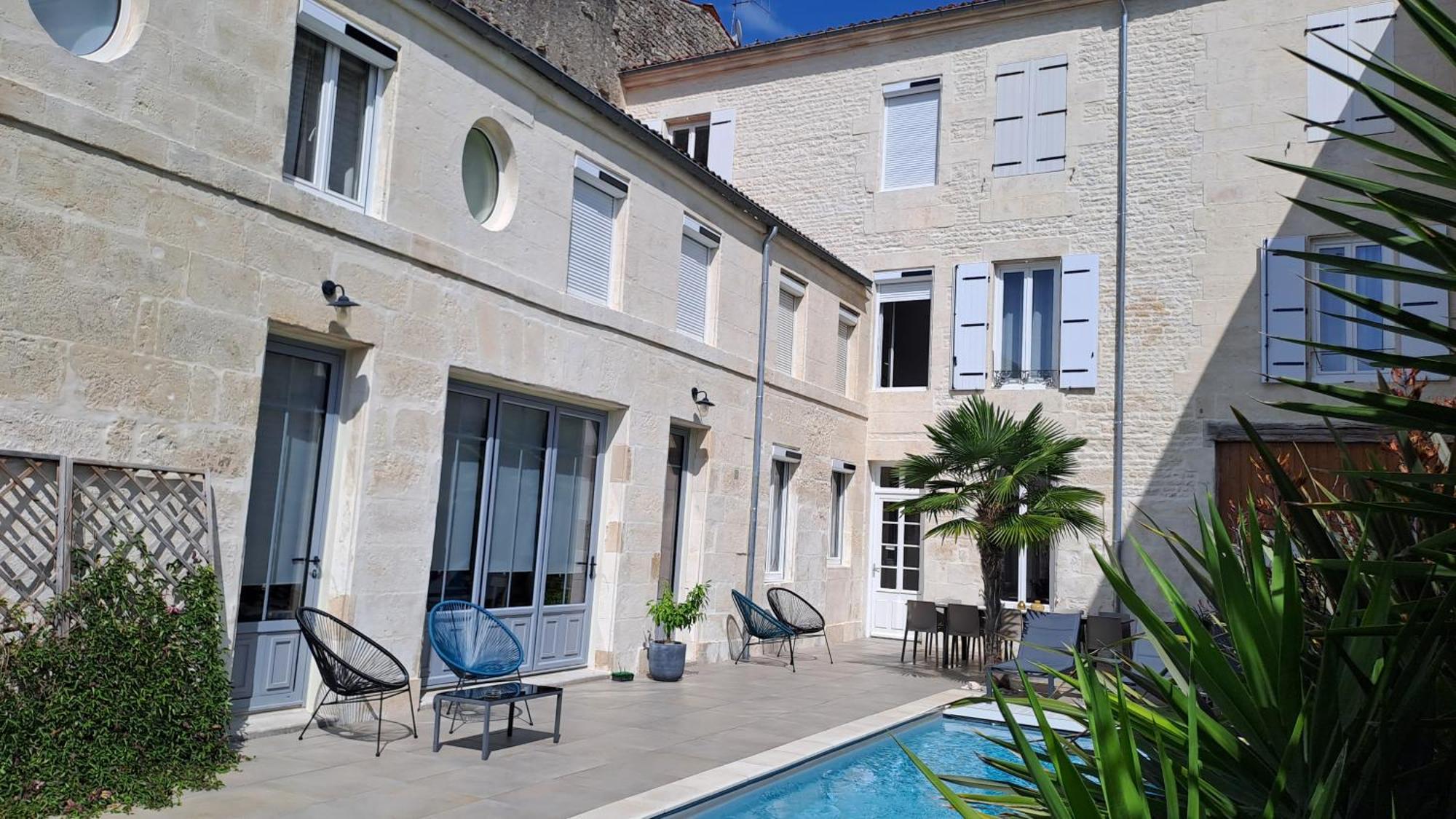 L'Angely - Chambres D'Hotes Niort Exterior photo